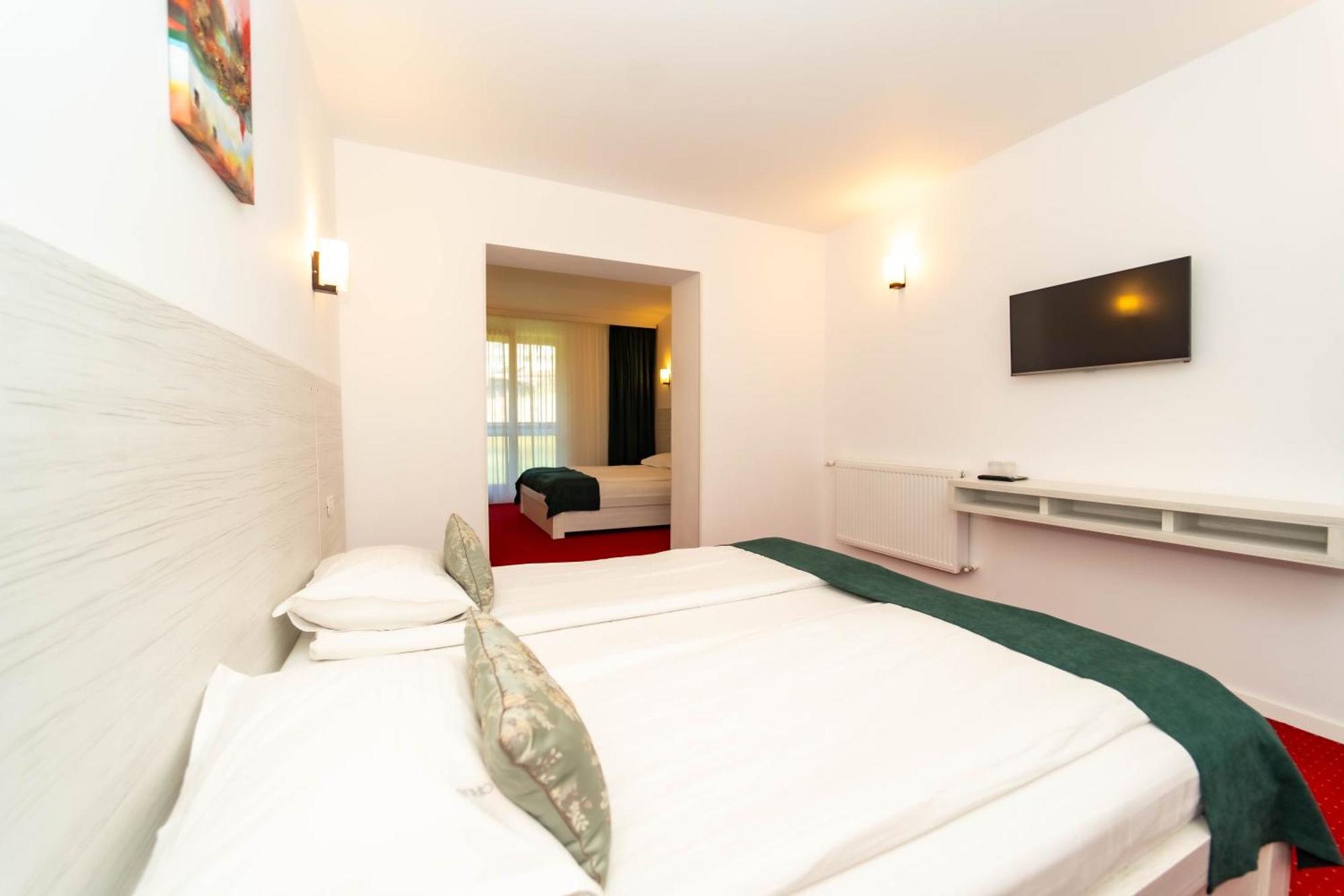 פרדיאל Hotel Cirus מראה חיצוני תמונה