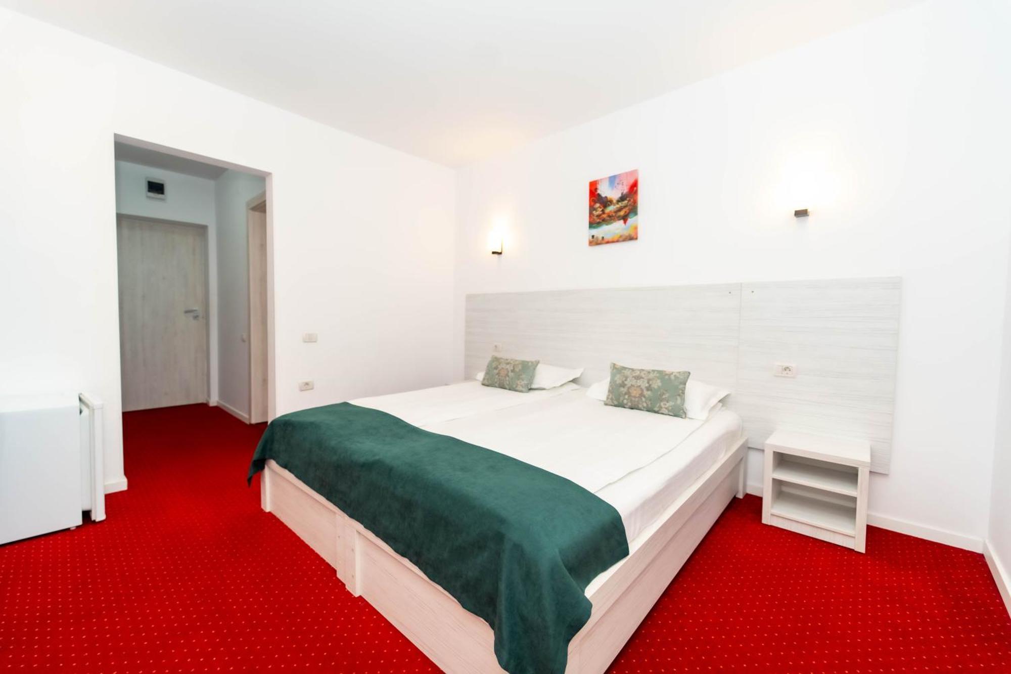 פרדיאל Hotel Cirus מראה חיצוני תמונה