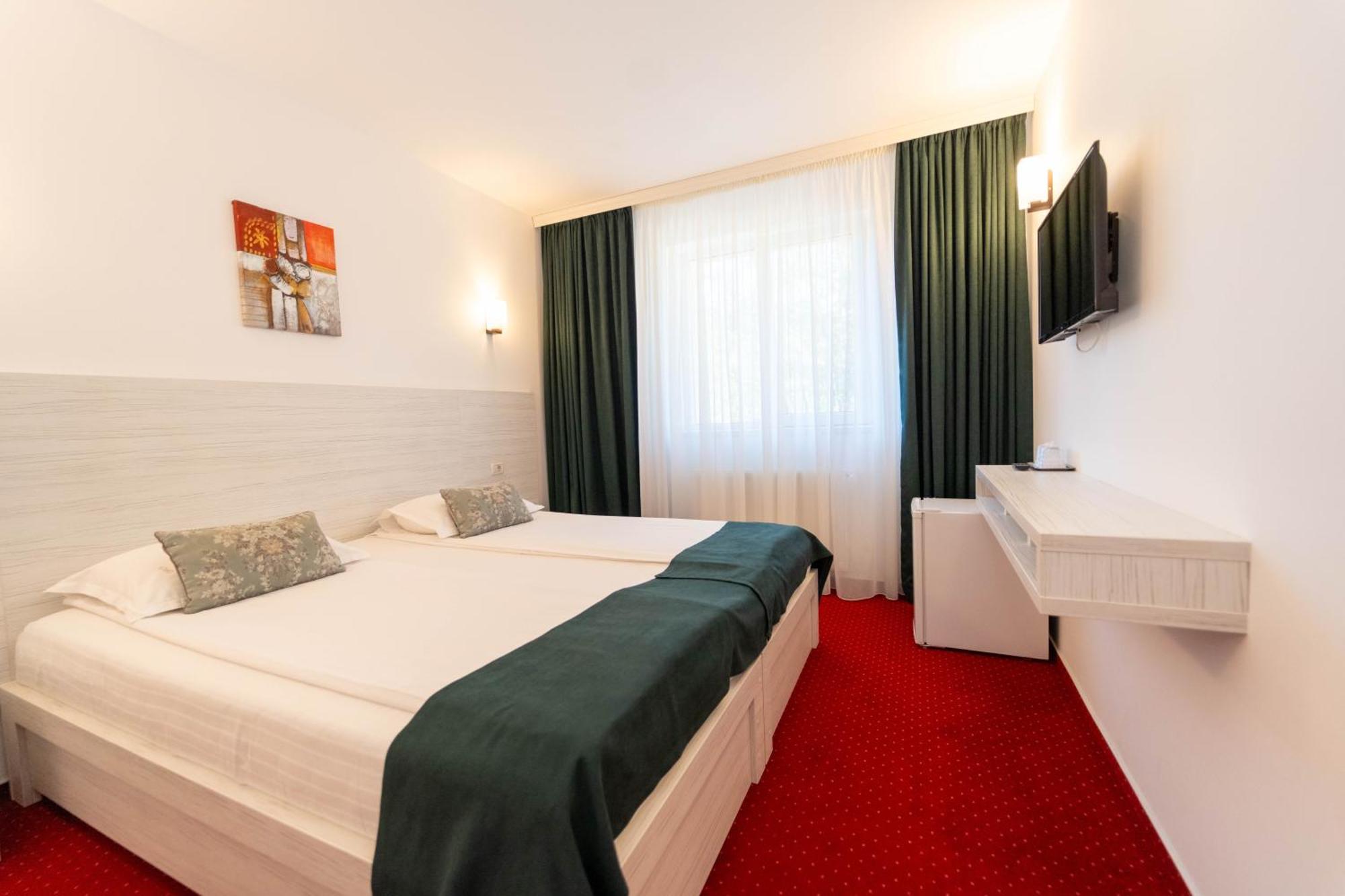 פרדיאל Hotel Cirus מראה חיצוני תמונה