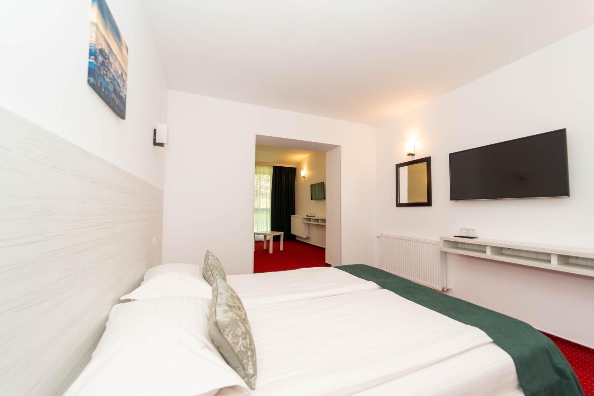 פרדיאל Hotel Cirus מראה חיצוני תמונה