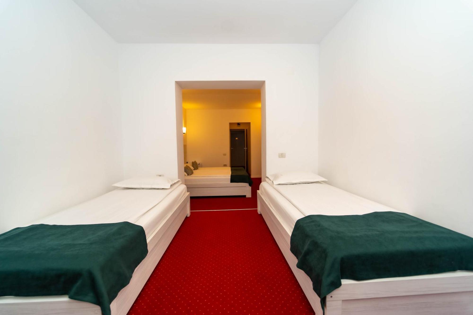 פרדיאל Hotel Cirus מראה חיצוני תמונה