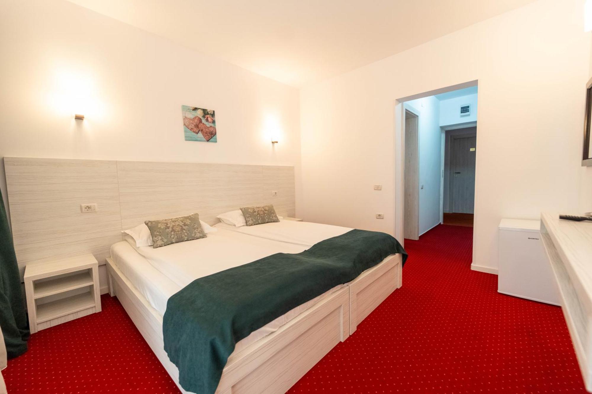פרדיאל Hotel Cirus מראה חיצוני תמונה