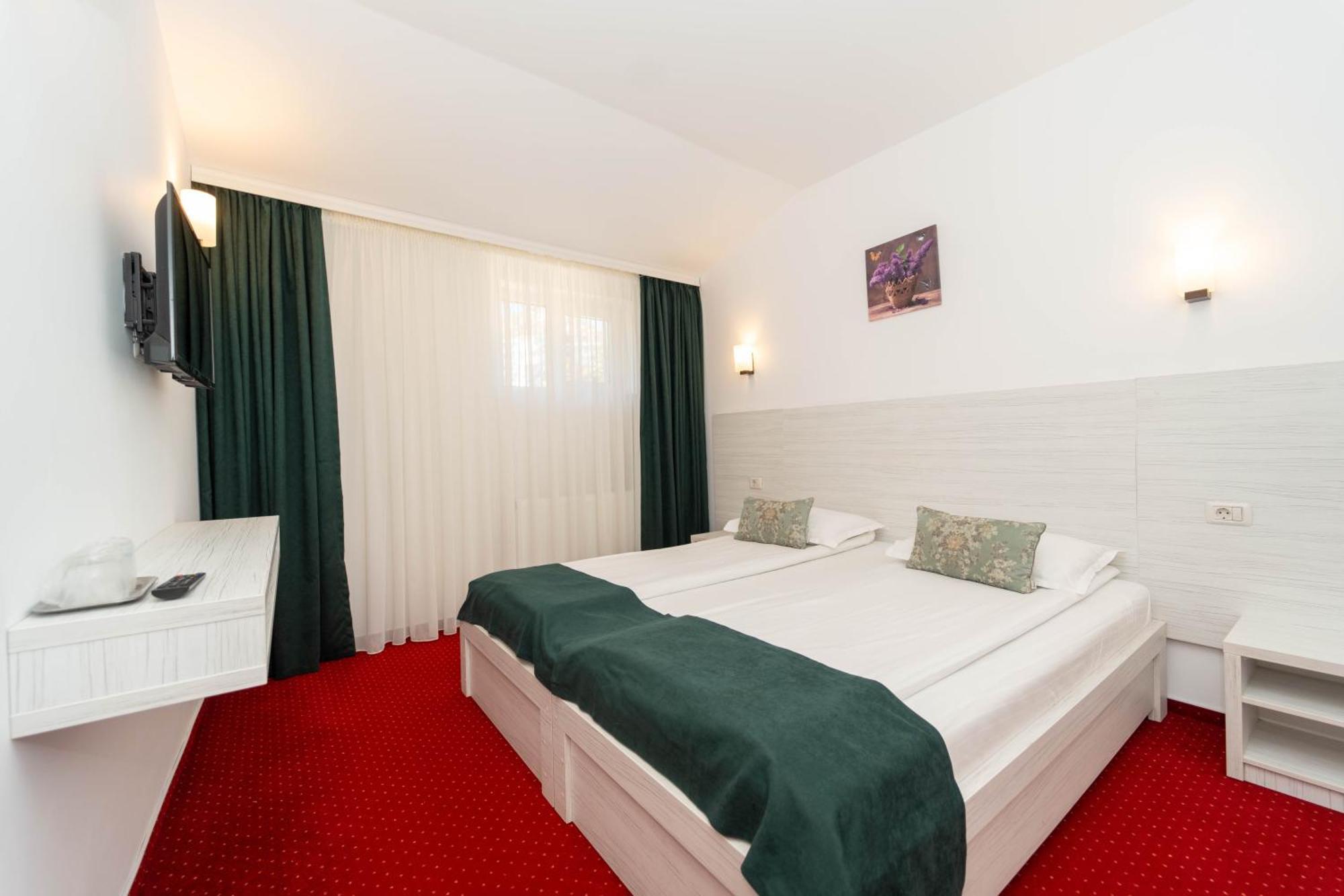 פרדיאל Hotel Cirus מראה חיצוני תמונה