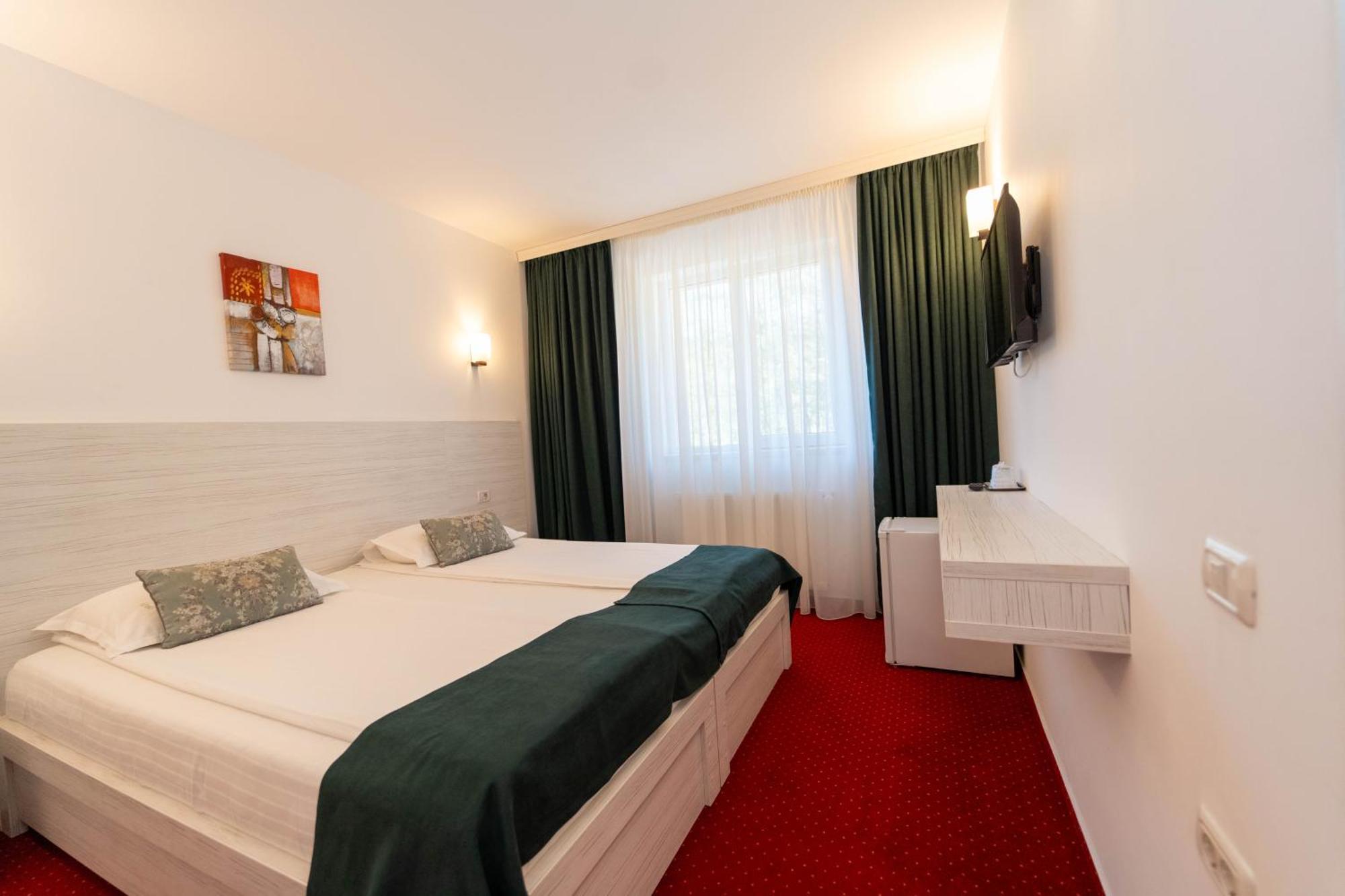 פרדיאל Hotel Cirus מראה חיצוני תמונה